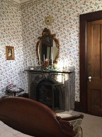 1873 Victorian Rose B & B