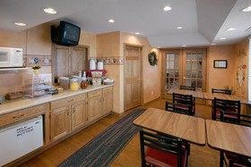 Americas Best Value Inn & Suites St. Marys