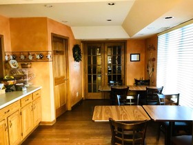 Americas Best Value Inn & Suites St. Marys