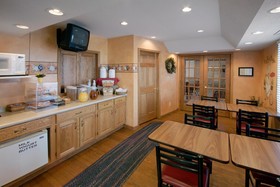 Americas Best Value Inn & Suites St. Marys