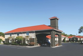 La Quinta Inn by Wyndham Sandusky near Cedar Point