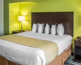 Cedar Stables Inn and Suites