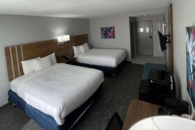 Days Inn & Suites by Wyndham Springfield OH