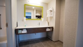 Hampton Inn & Suites St. Clairsville