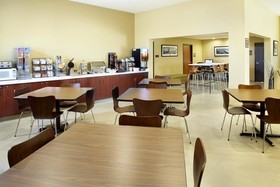 Super 8 by Wyndham St. Clairsville OH/Wheeling WV Area