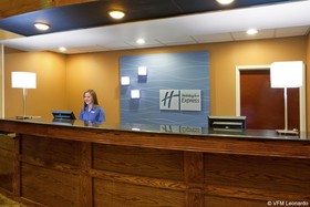 Holiday Inn Express & Suites Cleveland - Streetsboro