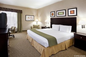 Holiday Inn Express & Suites Cleveland - Streetsboro