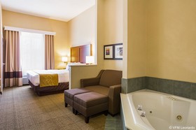 Comfort Suites