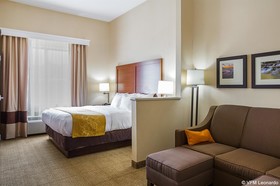 Comfort Suites