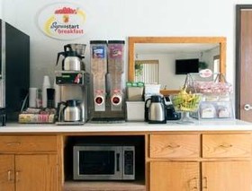 Super 8 by Wyndham Twinsburg/Cleveland Area