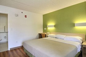 Motel 6 Cleveland - Willoughby