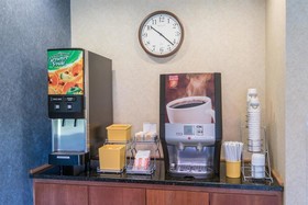 Days Inn by Wyndham Wooster