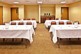 Holiday Inn Express Hotel & Suites Oklahoma City - Bethany