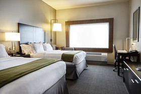Holiday Inn Express & Suites Tulsa NE Claremore