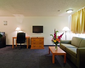 Econo Lodge  Inn & Suites