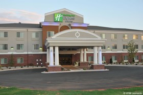 Holiday Inn Express Hotel & Suites Clinton