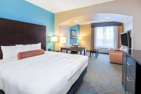 La Quinta Inn & Suites by Wyndham Clinton Historic Route 66