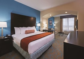 La Quinta Inn & Suites by Wyndham Clinton Historic Route 66