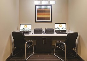 La Quinta Inn & Suites by Wyndham Clinton Historic Route 66