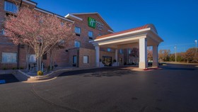 Holiday Inn Express & Suites Edmond