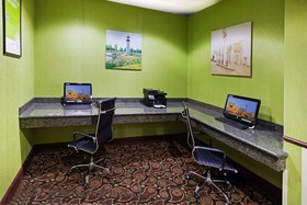 La Quinta Inn & Suites by Wyndham Elk City