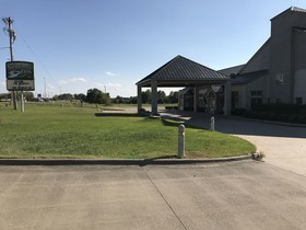 Days Inn by Wyndham Grove