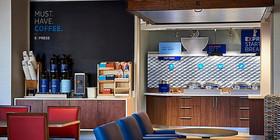 Holiday Inn Express & Suites Kingfisher