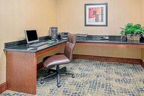 La Quinta Inn & Suites by Wyndham Lawton / Fort Sill