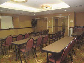 La Quinta Inn & Suites by Wyndham Lawton / Fort Sill