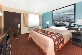 Super 8 by Wyndham Midwest City OK