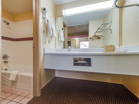 Travelers Inn Midwest City