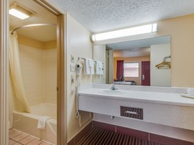 Travelers Inn Midwest City