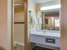 Travelers Inn Midwest City