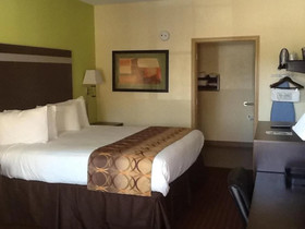 Muskogee Inn & Suites