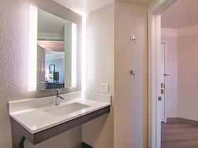 La Quinta Inn & Suites by Wyndham Oklahoma City Norman