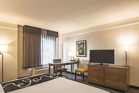 La Quinta Inn & Suites by Wyndham Oklahoma City Norman