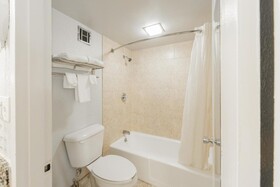 Econo Lodge Inn & Suites Near Bricktown