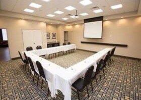 Hampton Inn & Suites Oklahoma City Airport