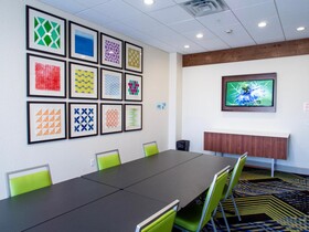 Holiday Inn Express & Suites Oklahoma City Airport
