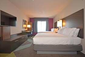 Holiday Inn Express & Suites Oklahoma City Mid - Arpt Area