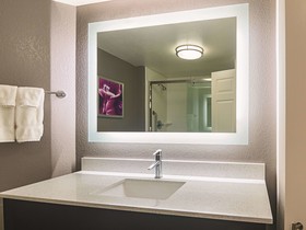La Quinta Inn & Suites by Wyndham Oklahoma City - NW Expwy