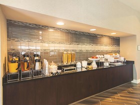 La Quinta Inn & Suites by Wyndham Oklahoma City - NW Expwy