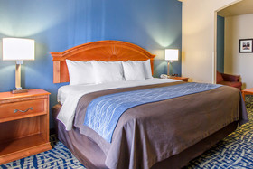 Comfort Inn & Suites Pauls Valley - City Lake