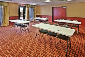 Holiday Inn Express Hotel & Suites Perry