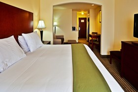 Holiday Inn Express Hotel & Suites Perry