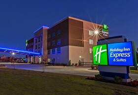 Holiday Inn Express & Suites Tulsa West - Sand Springs