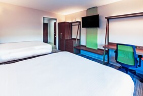 Holiday Inn Express & Suites Tulsa West - Sand Springs