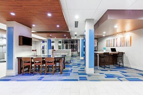 Holiday Inn Express & Suites Tulsa West - Sand Springs