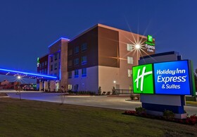 Holiday Inn Express & Suites Tulsa West - Sand Springs