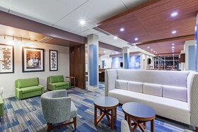 Holiday Inn Express & Suites Tulsa West - Sand Springs